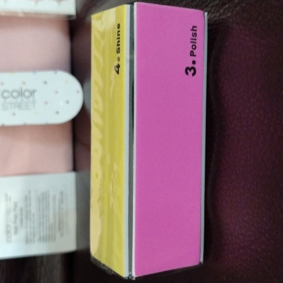 Eyelash Makeup Pouch with Goodies - Picture 6 of 14